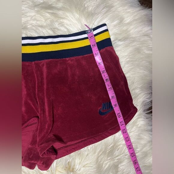 Nike burgundy retro terry cloth shorts sz medium - Picture 7 of 7